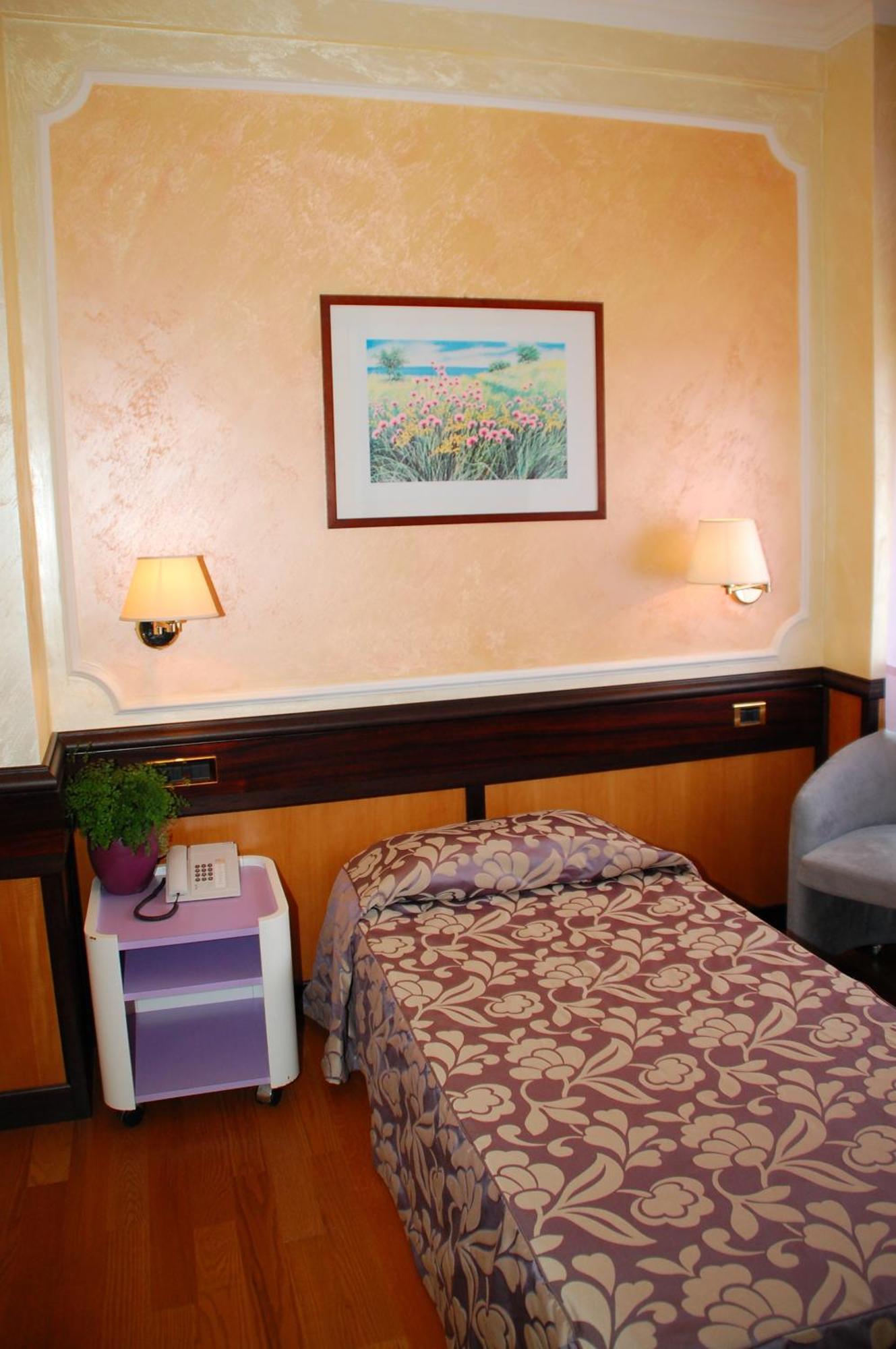 Benny Hotel Катандзаро Екстериор снимка