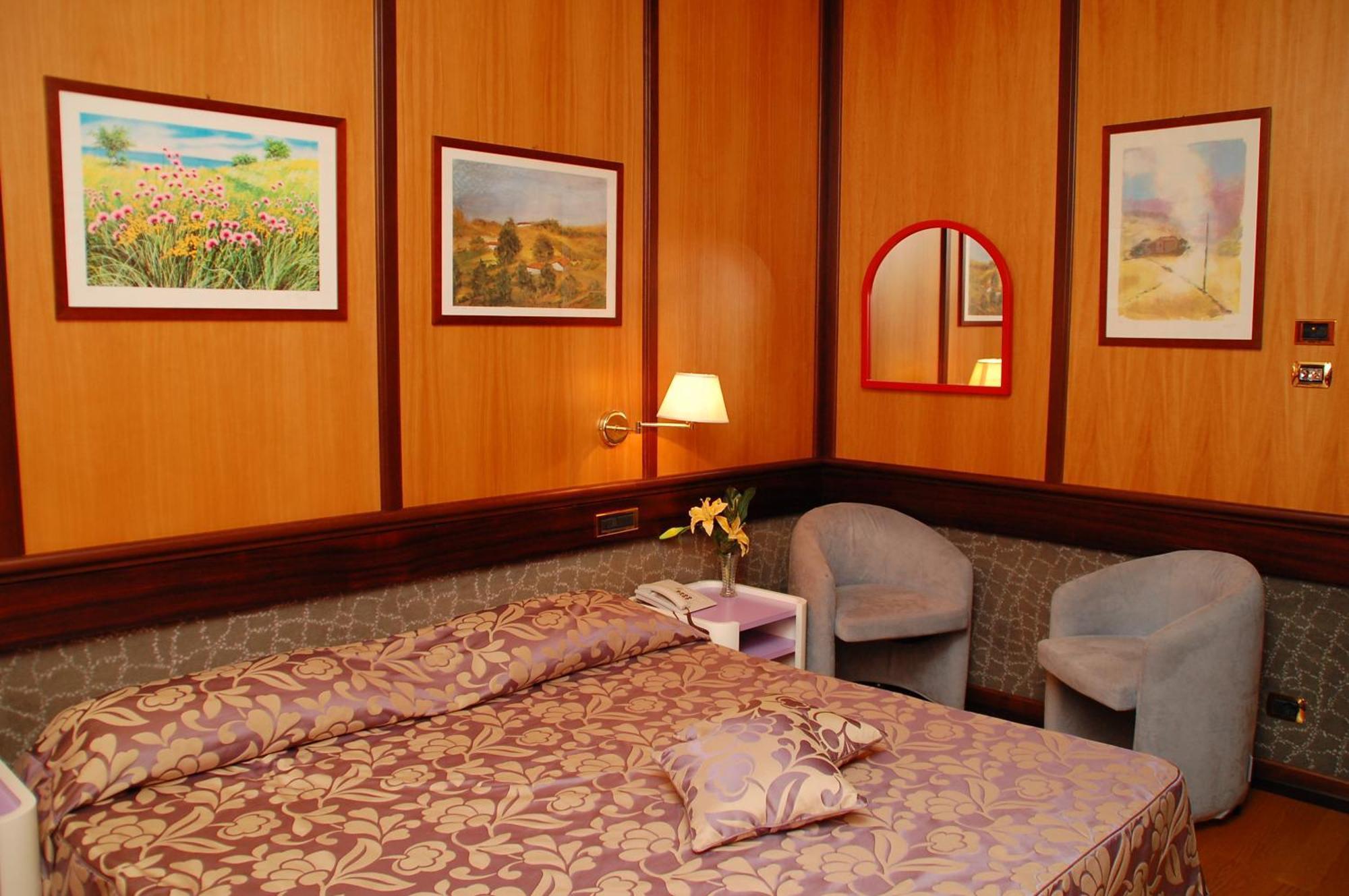 Benny Hotel Катандзаро Екстериор снимка