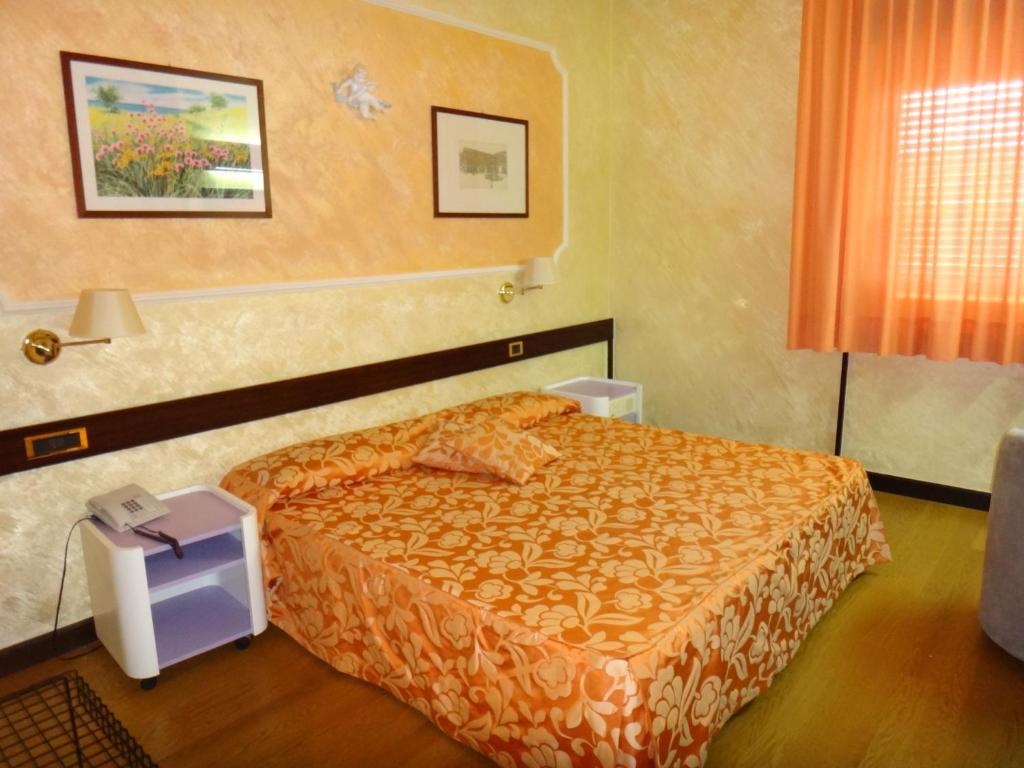 Benny Hotel Катандзаро Екстериор снимка