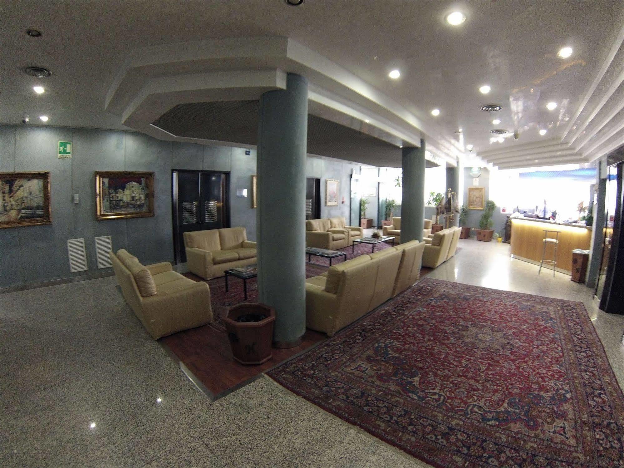 Benny Hotel Катандзаро Екстериор снимка