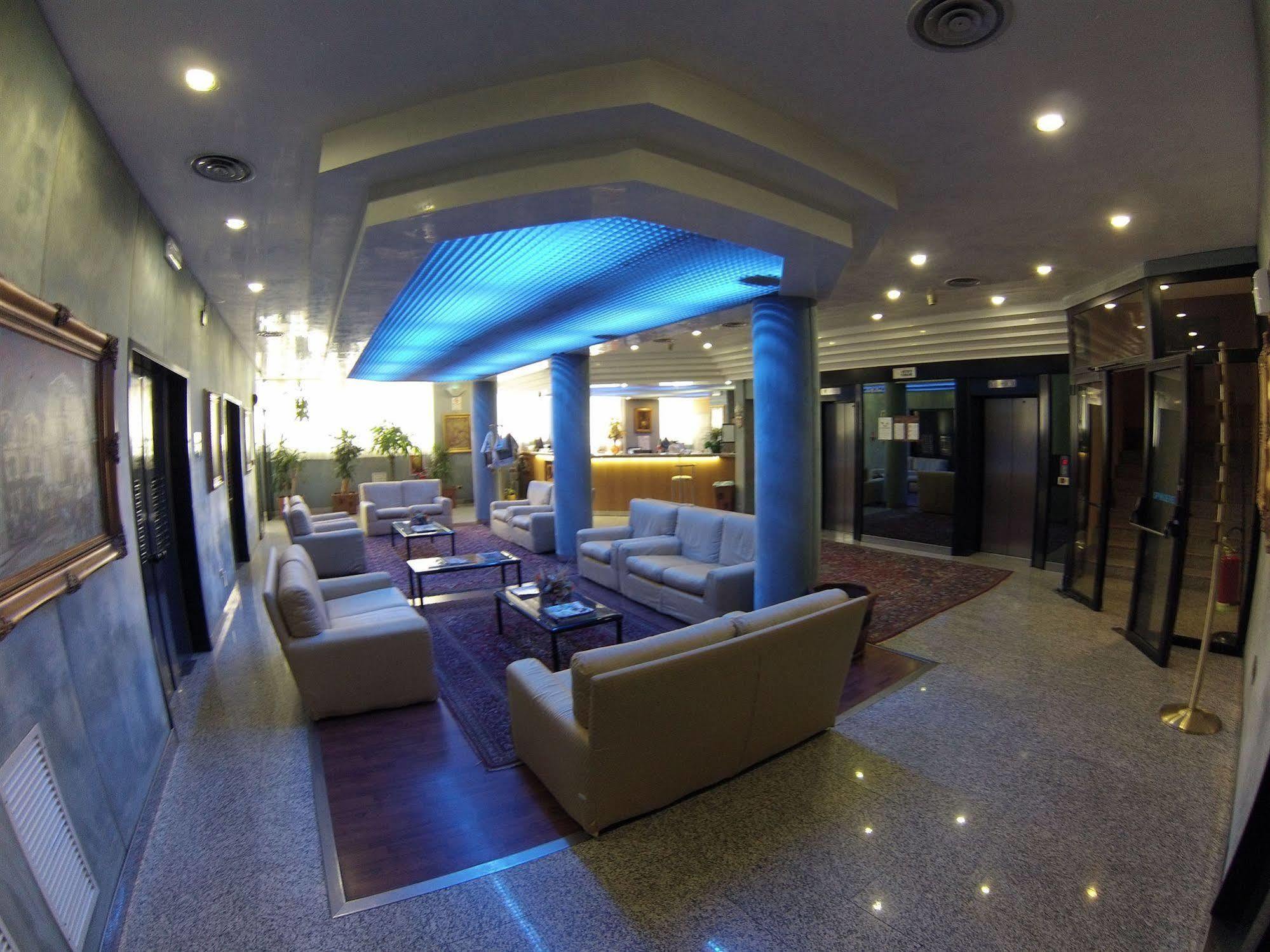 Benny Hotel Катандзаро Екстериор снимка