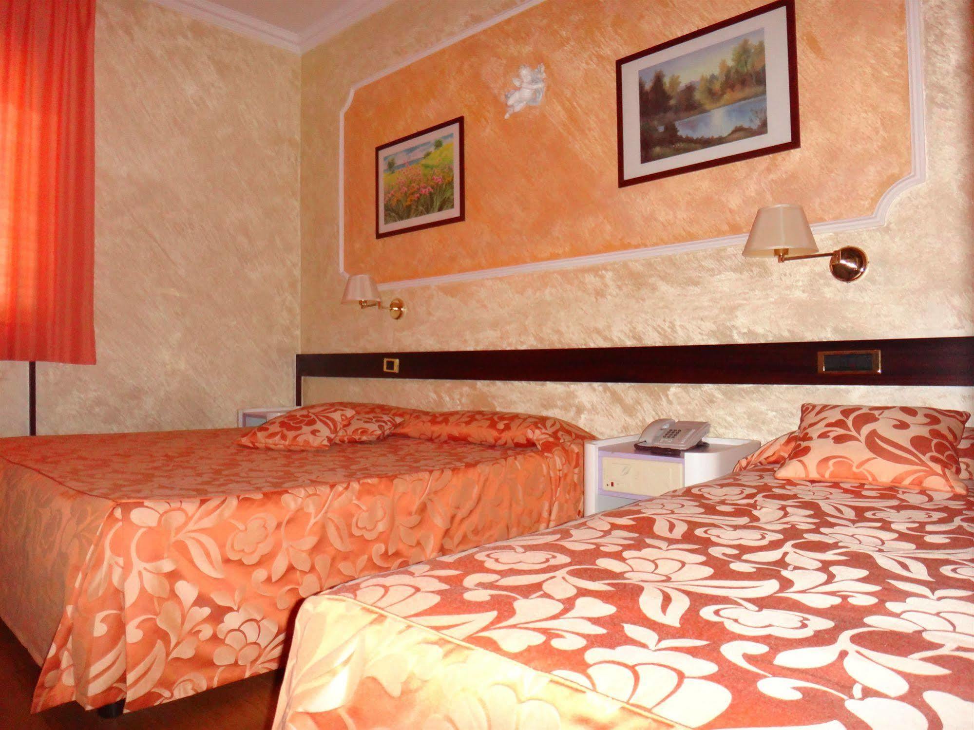 Benny Hotel Катандзаро Екстериор снимка